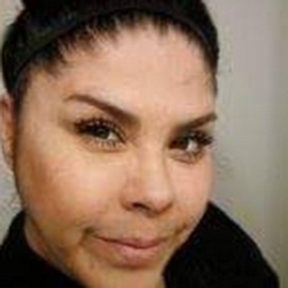 Meet your Posher, Claudia